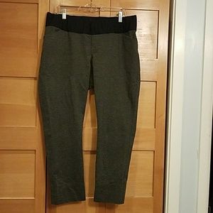 Double knit maternity leggings